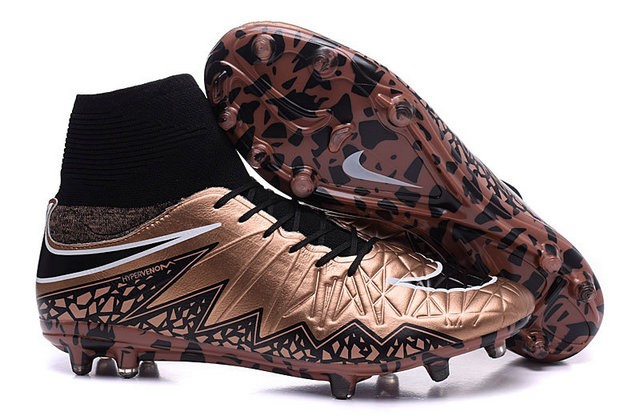 Crampons Nike HyperVenom Phantom 